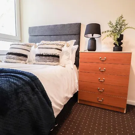 Apartment Cosy Property Right By Warren Street Station! Free Wifi! London