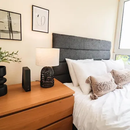 Apartment Cosy Property Right By Warren Street Station! Free Wifi! London