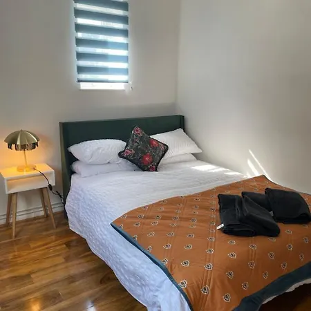 Apartment Elegant 2 Bedroom Flat In Chiswick Near Tube Stations *