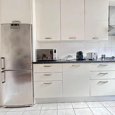 Suave Luxury Apartment, Sleeps Five, In The Heart Of London, Minutes From Kings Cross Station And The Brunswick Shopping Centre * Londra