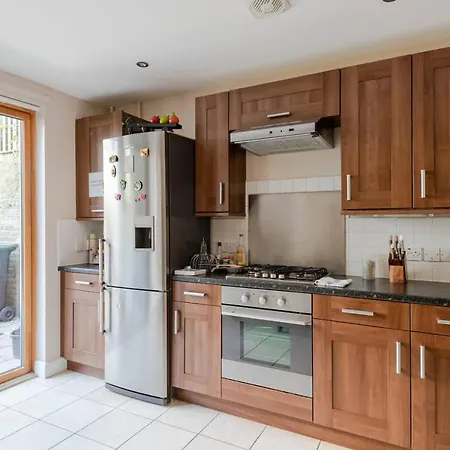 Holiday home Balcony Park View Townhouse London