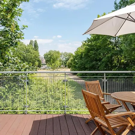 Balcony Park View Townhouse Holiday home
