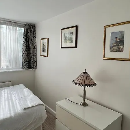 Modern 3 Bedroom 3 Bathroom With Private Garden - Maida Vale