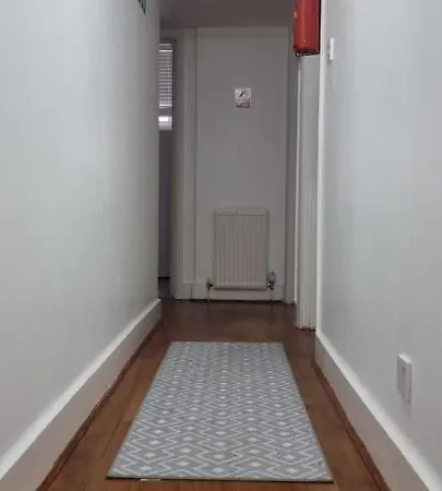Cricklewood Broadway Guest Apartment