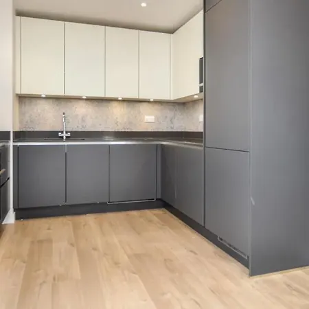 Remarkable One Bedroom In Central