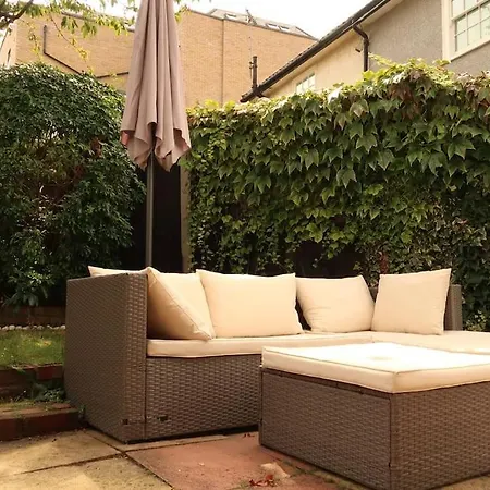 Cosy In *