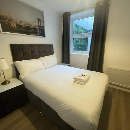 Blackheath Guest house *