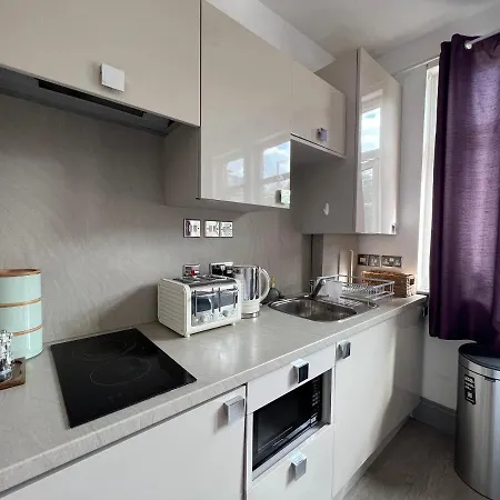C41-cozy Flat In Finchley Апартаменты *