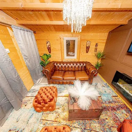 Unique W/garden Hot Tub, Sauna & Cinema London