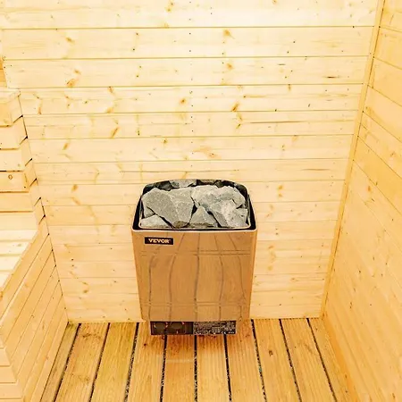 Unique W/garden Hot Tub, Sauna & Cinema London