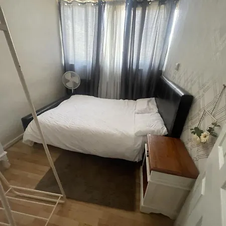 Comfy And Lovely 1-bed In London