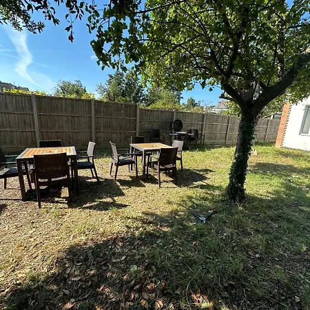 North Spacious: 7-bedroom Group Retreat With Gym Holiday home *
