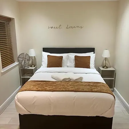 Second Nest Islington Town House * London