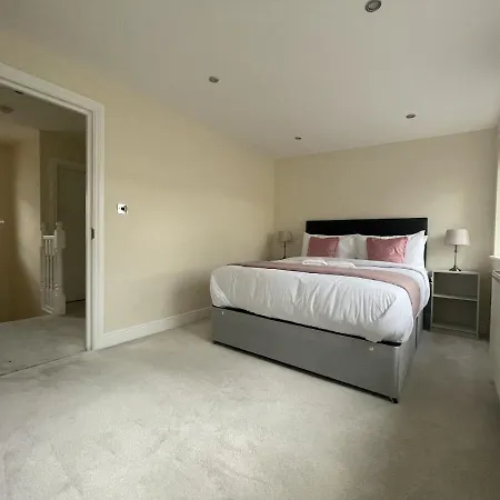 Second Nest Islington Town House London