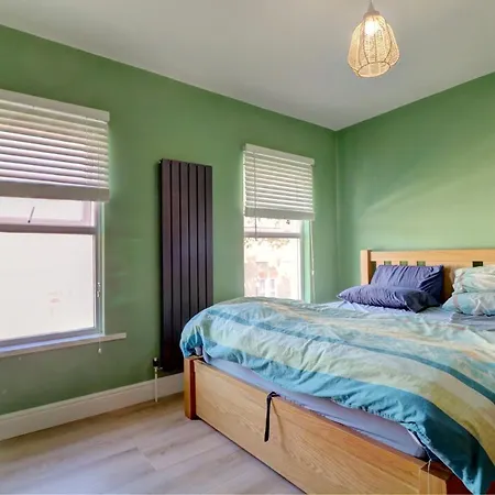 Homestay Davis Street London