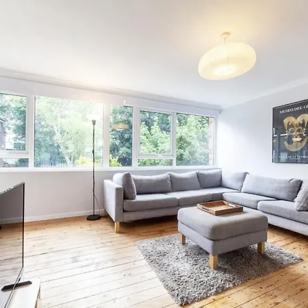 Apartment Peaceful Renovated 5bdr House Wgarden London