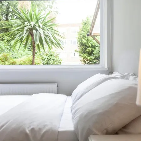 Peaceful Renovated 5bdr House Wgarden *