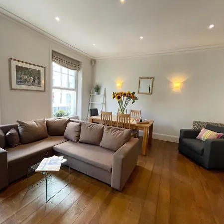 Victoria Maisonette