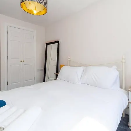 Chelsea Battersea Luxury 5 Star Prime Location Apartment *