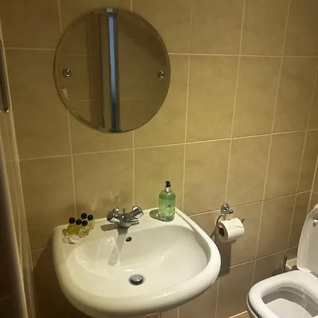 Double With En-suite Bathroom Homestay