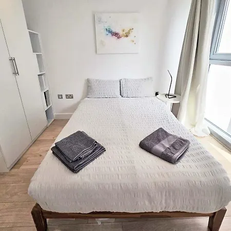 Apartment Beautiful 2 Bedroom Flat In Battersea London