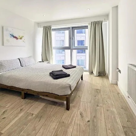 Beautiful 2 Bedroom Flat In Battersea London