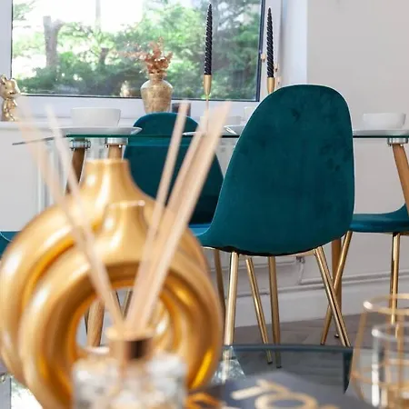 Chelsea Battersea Luxury 5 Star Prime Location *