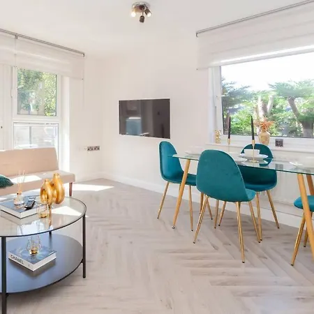 Apartment Chelsea Battersea Luxury 5 Star Prime Location *