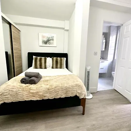 Vibrant 2-Bedroom Flat With Elevator In Marylebone, Close To Hyde Park & Edgware Road London