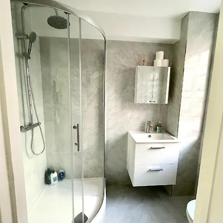 Vibrant 2-Bedroom Flat With Elevator In Marylebone, Close To Hyde Park & Edgware Road Apartment