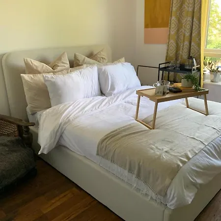Light & Airy Oasis South Norwood
