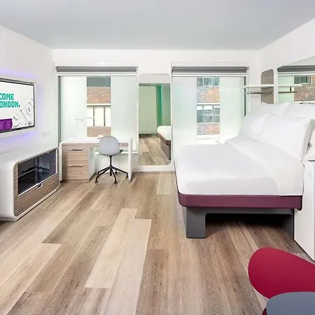 Hotel Yotel *