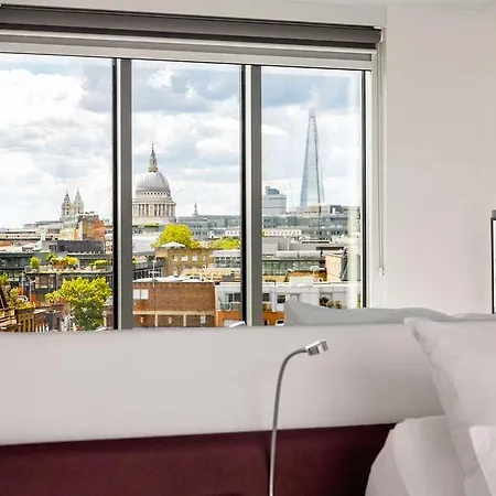 Yotel Hotel *