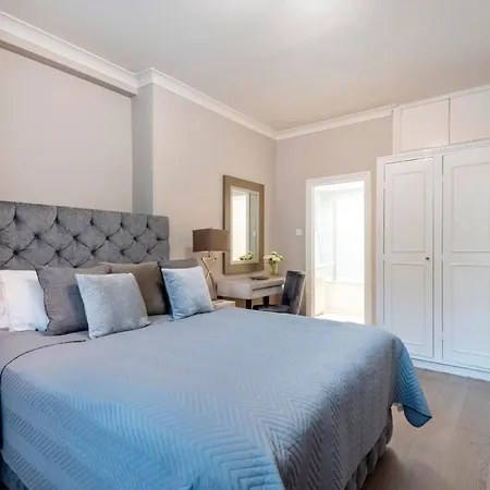 Hampstead Garden Flat-hosted By Sweetstay * Londyn