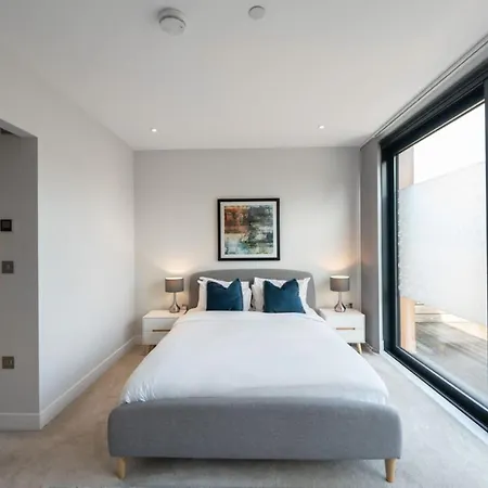 Apartment The Hampstead Hideout - Glamorous 3bdr Flat With Balcony *