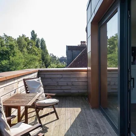The Hampstead Hideout - Glamorous 3bdr Flat With Balcony *