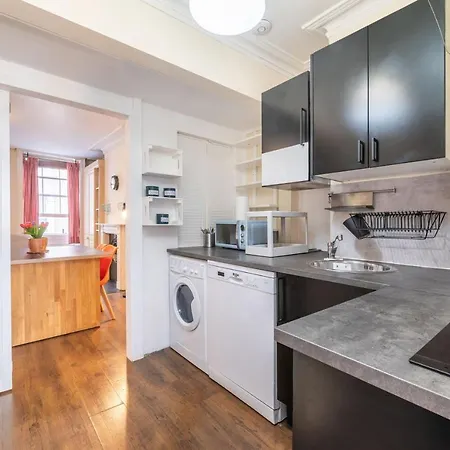 Luxury Trafalgar Square Embankment Collection