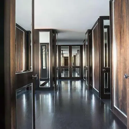 Grosvenor House Aparthotel
