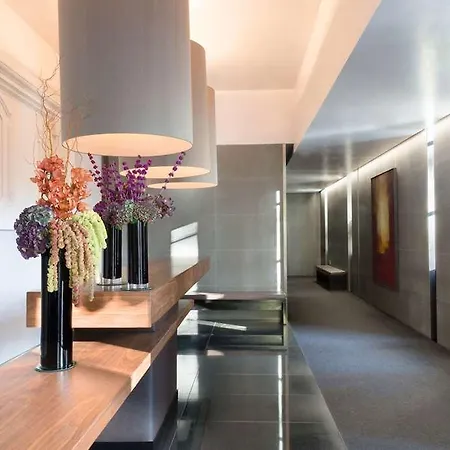 Grosvenor House 5*