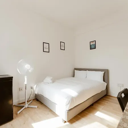 Leyton Comfy Double -50 Πανσιόν