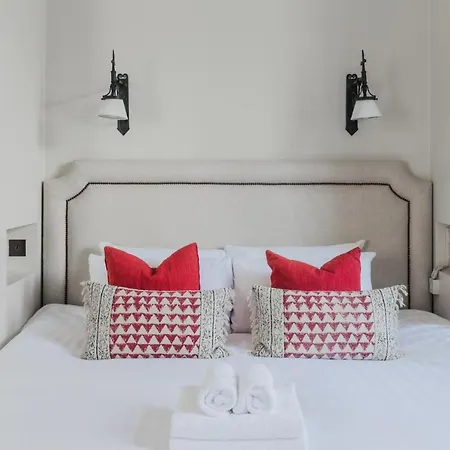 A Chelsea Retreat - 2 Bedroom With Garden And Parking * London
