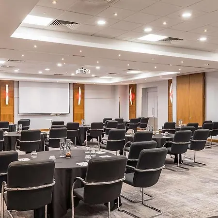 Radisson Red Heathrow * Londres