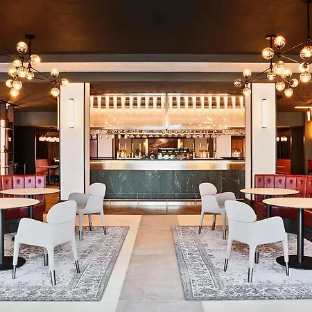 Hotel Radisson Red Heathrow *