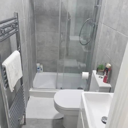 Tw11 - Book A Room Or Entire Apartment Apartment Teddington
