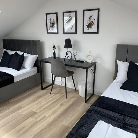 Tw11 - Book A Room Or Entire Apartment * Teddington