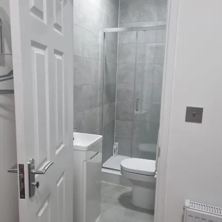 Apartment Tw11 - Book A Room Or Entire Apartment Teddington