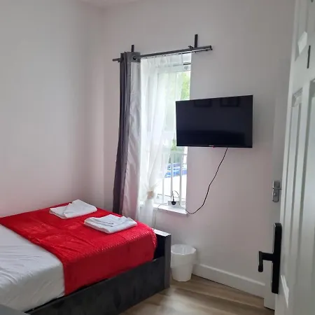 Tw11 - Book A Room Or Entire Apartment Apartment *