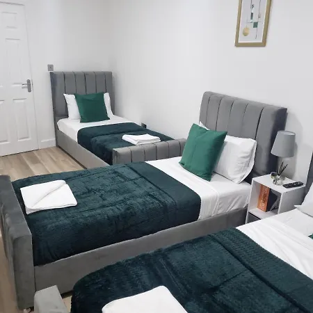 Tw11 - Book A Room Or Entire Apartment * Teddington