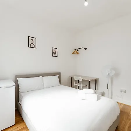 Leyton Comfy Double -50 * Λονδίνο