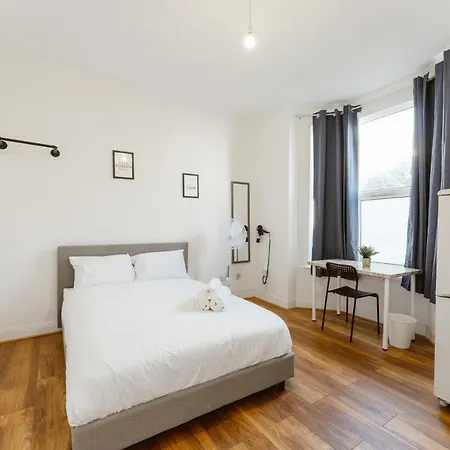Leyton Comfy Double -50 Πανσιόν Λονδίνο